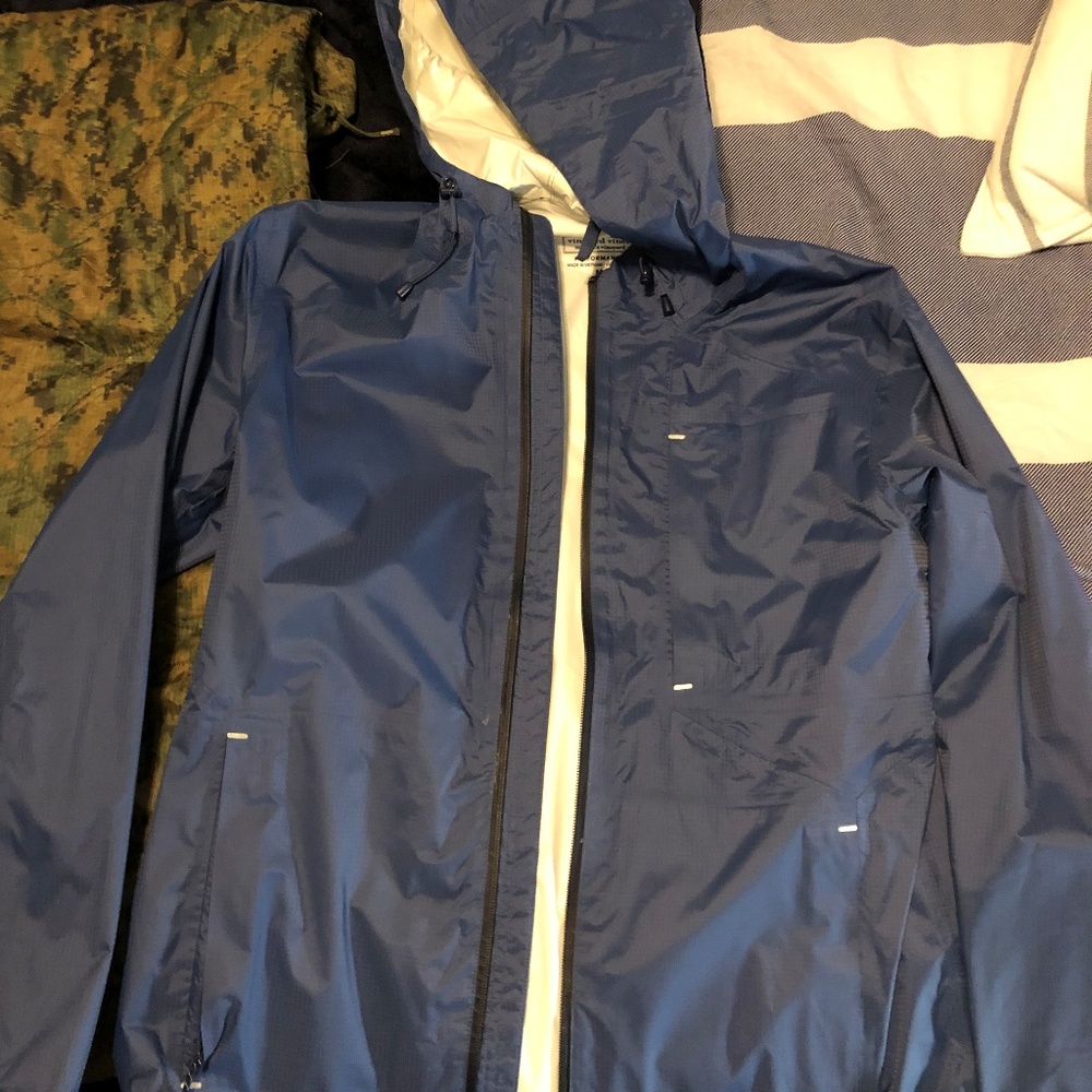 Vineyard Vines Tideline Rain Jacket